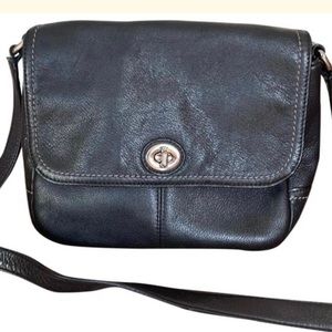 Coach black leather shoulder bag